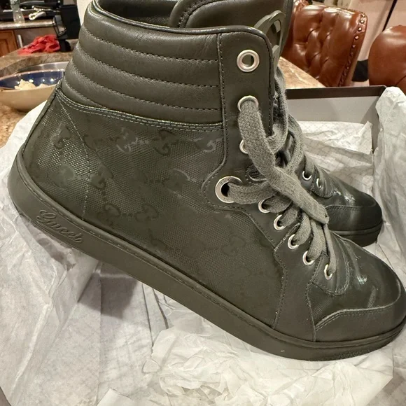 Authentic Gucci Men's Olive Lace-Up Shoes Size 8.0 - Picture 9 of 16